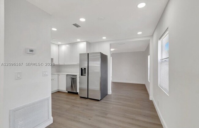 Building Photo - 953 29th St