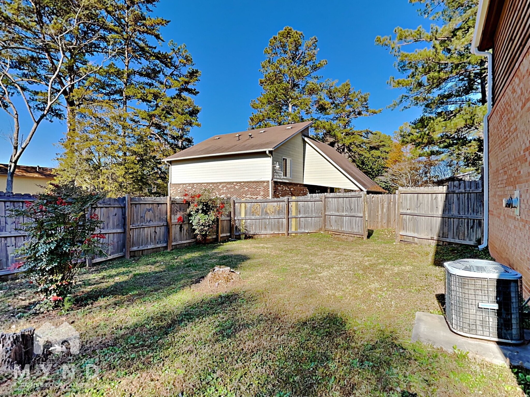 Building Photo - 2616 Fieldstone View Ln SE