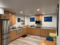 Building Photo - 1474 NW Fresno Ave