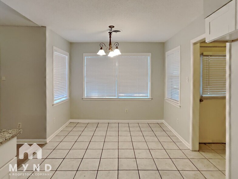 Building Photo - 2506 Cardigan Dr