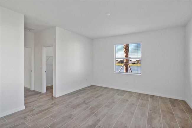 Building Photo - 43521 Treadway Dr