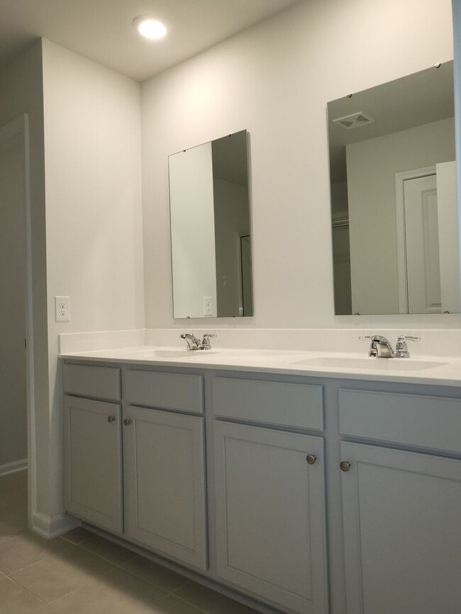 Building Photo - Watergrass in Richmond Hill