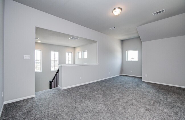 Building Photo - 800 Sarasota Shore Dr
