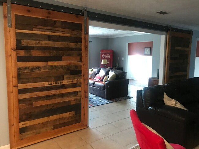 Building Photo - Horse property in St. Johns County