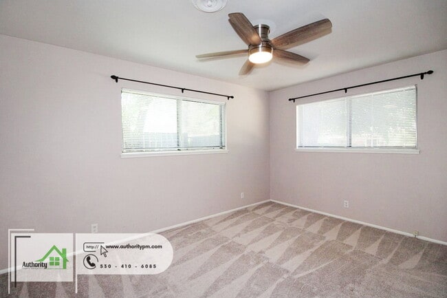 Building Photo - 4548 Pensacola St