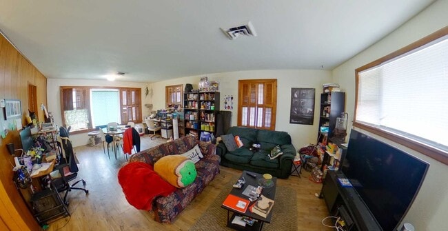 Building Photo - 3D Tour Available - Attached Garage + Washer & Dryer Included + Great Back Deck! Available August...