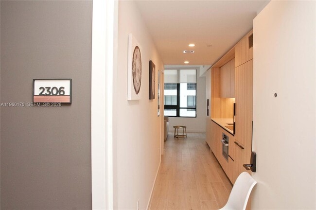 Building Photo - 225 N Miami Ave