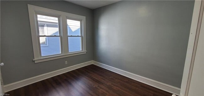 Building Photo - Beautiful CLE 4 bed/2 bath  - Available NOW!