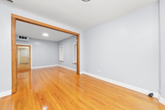 Building Photo - 2911 W Belden Ave
