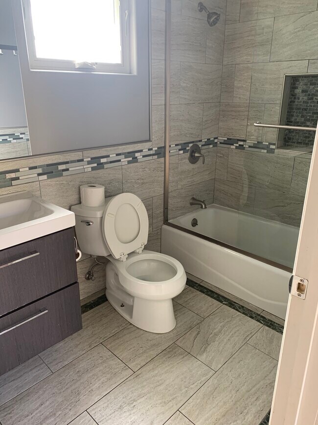 Building Photo - 251 Cll De Andalucia