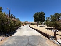 Building Photo - Beautiful 3 Bedroom House Located on Calico Lake