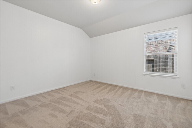 Building Photo - 2111 Levant Ln