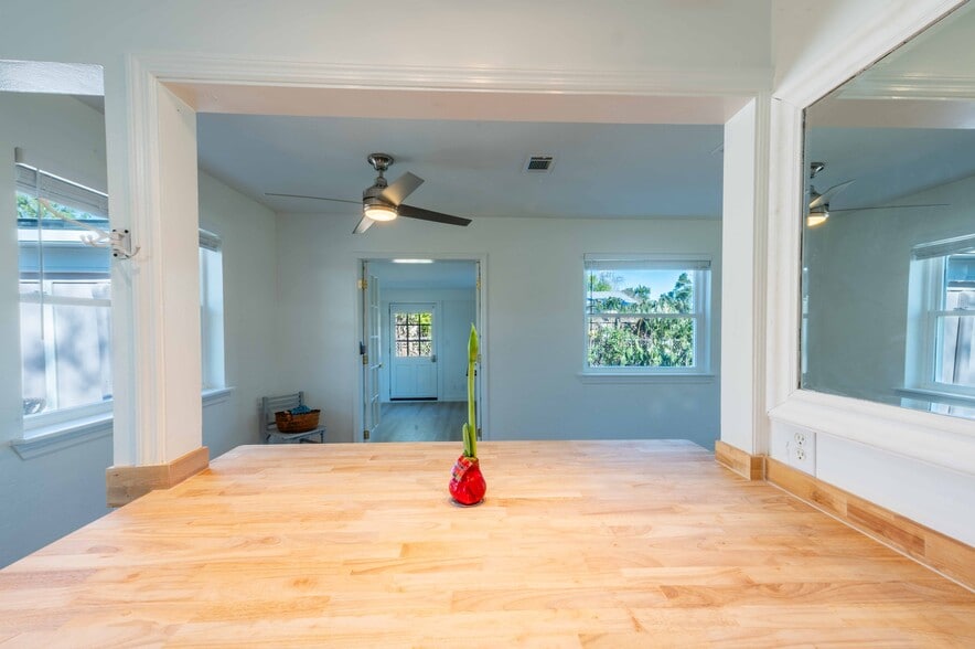 Building Photo - 1216 10th St N