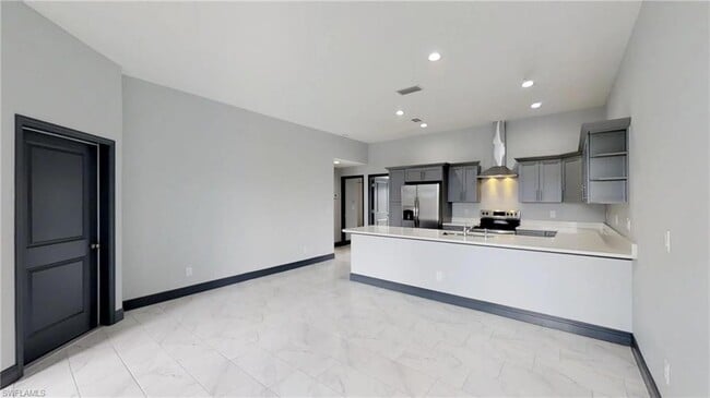 Building Photo - 1315-1315 NE 8th Pl