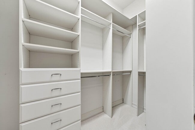 Building Photo - 123 Sunesta Cove Dr