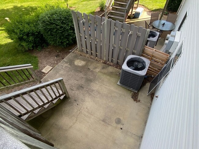 Building Photo - Renovated Home with Open Floor Plan, NEW L...