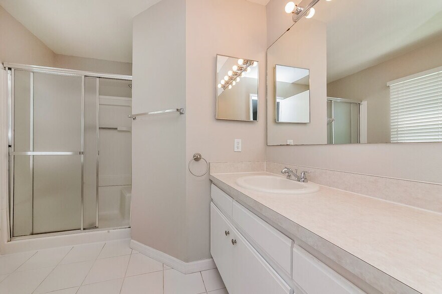 Building Photo - 11804 Dunster Ln