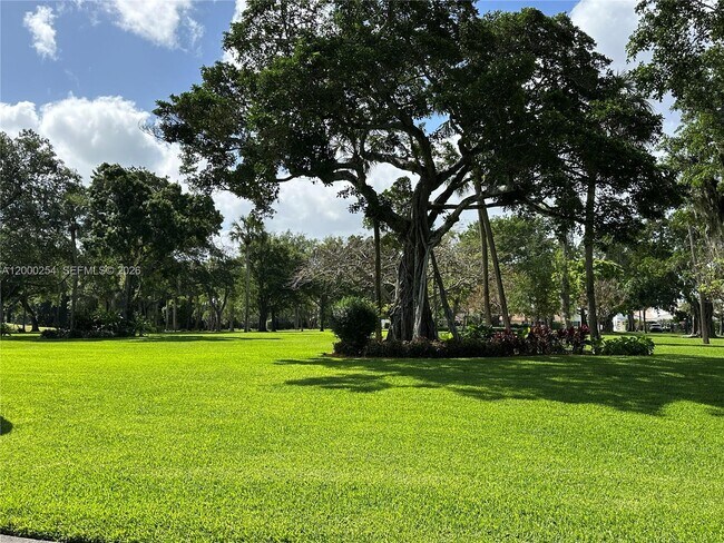 Building Photo - 7616 Elm Ridge Dr