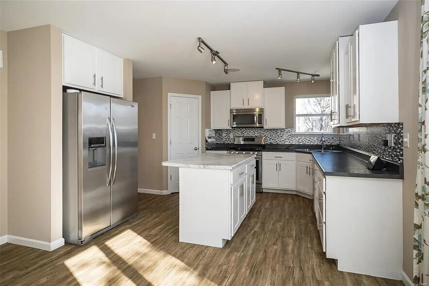 Building Photo - 1304 Mason Grove Dr
