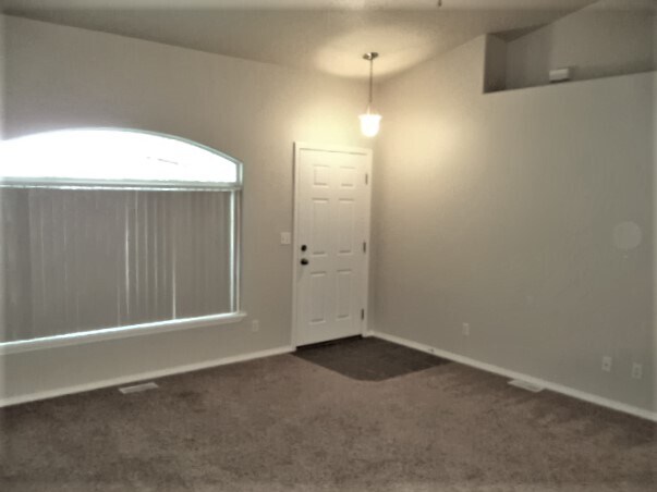 Building Photo - 11549 Roanoke Dr