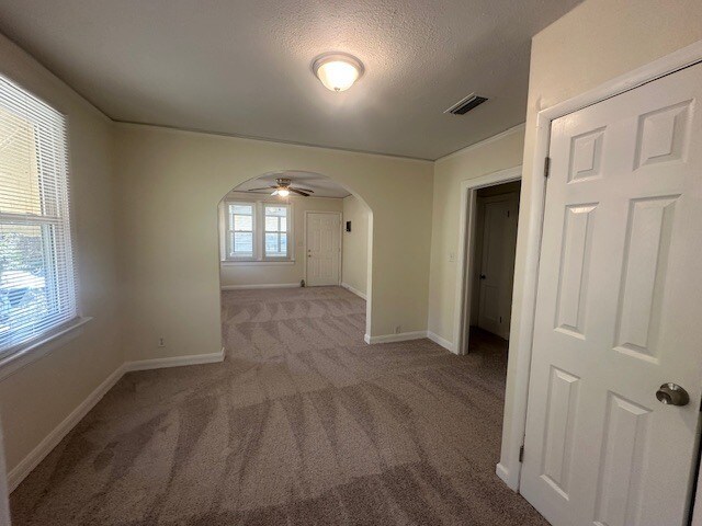 Building Photo - Updated 3BR Home with Fenced Yard & Garage