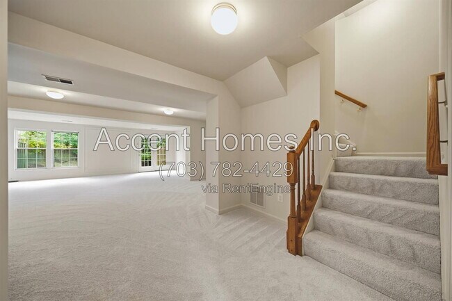Building Photo - 6514 Osprey Point Ln