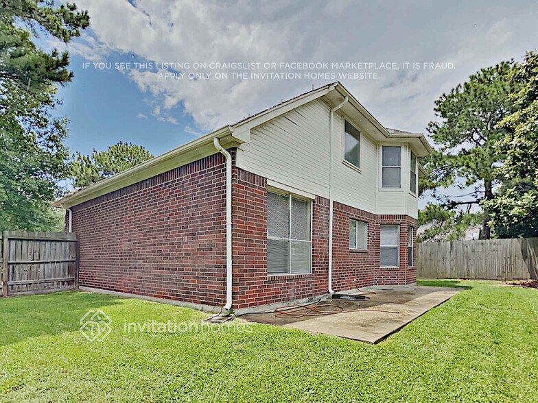 Building Photo - 8006 Carmel Cir