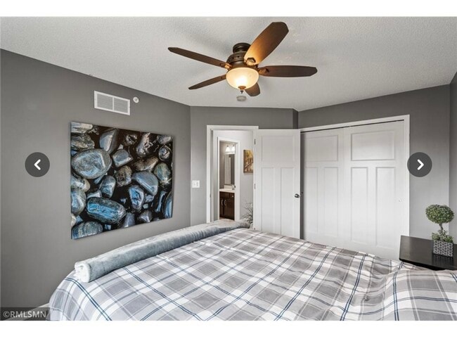 Building Photo - 11280 Sand Castle Dr