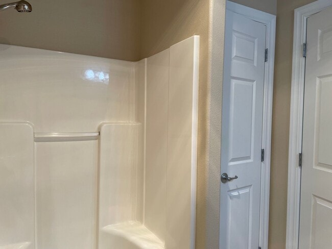 Building Photo - Very Nice 2 Bedroom 2 Bathroom Condo 55 Pl...
