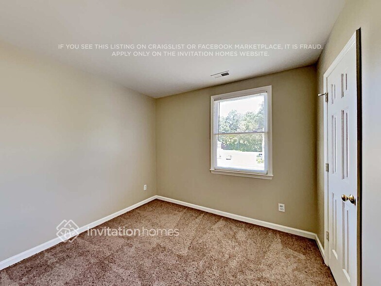 Building Photo - 1004 Shady Ln