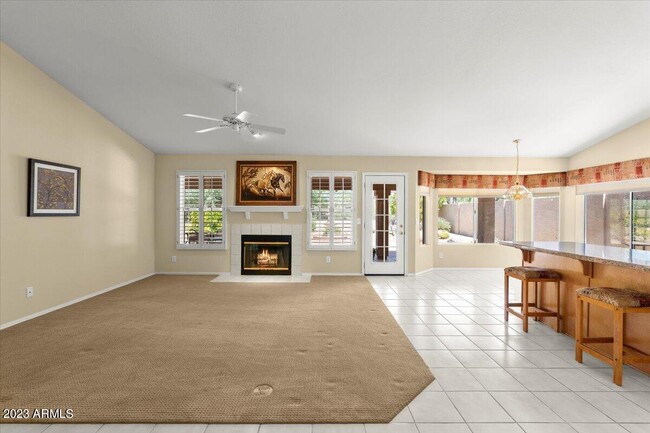 Building Photo - 4326 E Rancho Tierra Dr