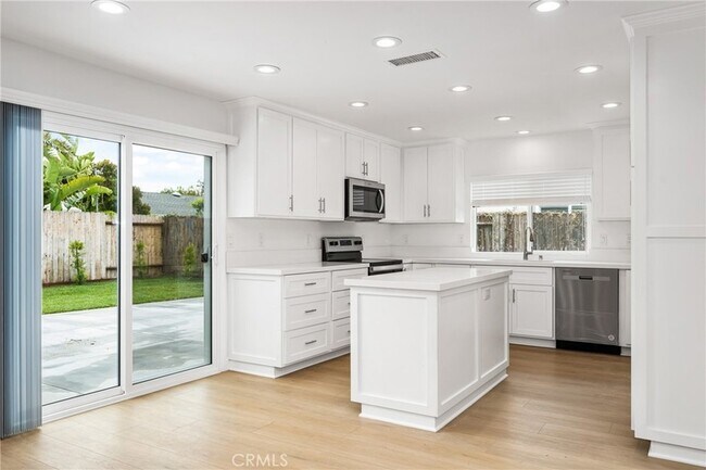 Building Photo - 9282 Winterwood Cir