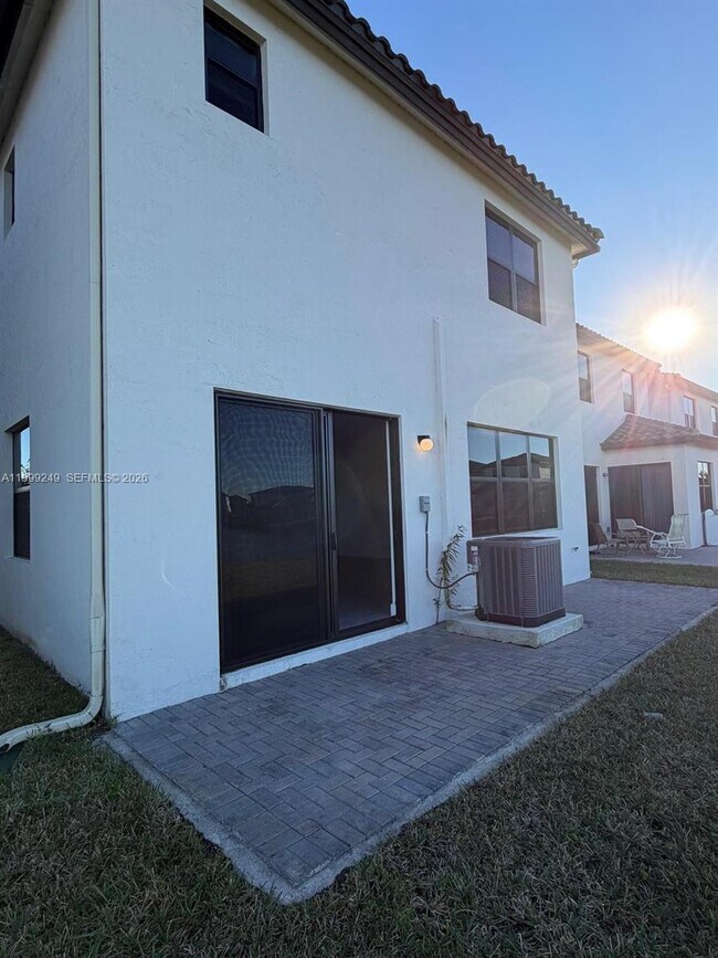 Building Photo - 5669 CERVA LN Ave