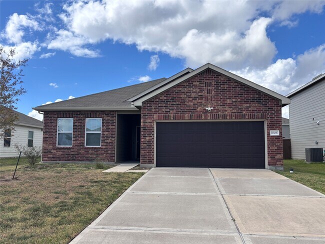 Primary Photo - 6306 Highland Trl Dr