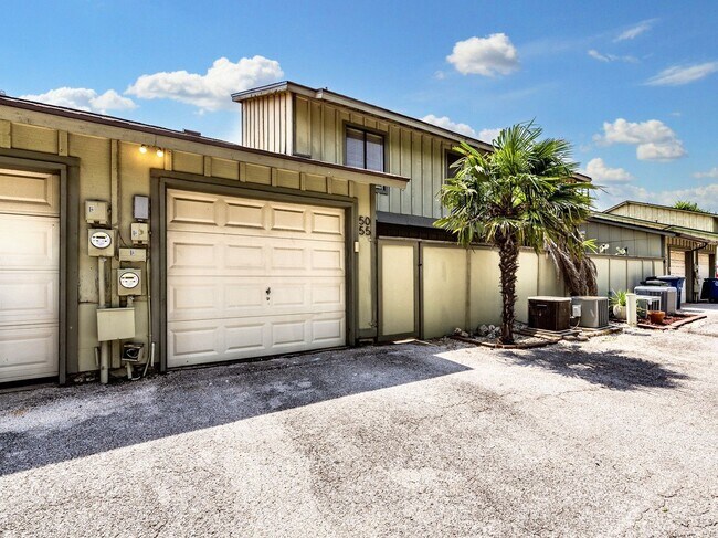 Building Photo - Contemporary 3/BR 1.5/BA Home with Updated...