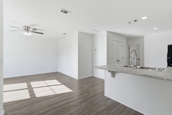 Building Photo - 34 Pine St