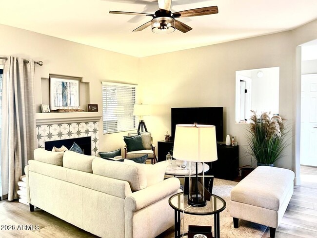 Building Photo - 15050 N Thompson Peak Pkwy