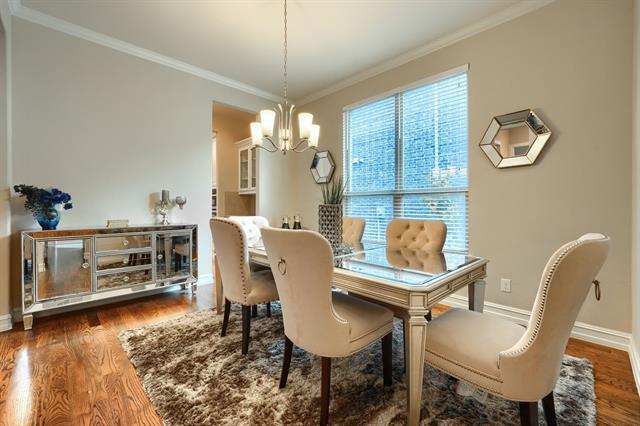 Building Photo - 949 Byron St