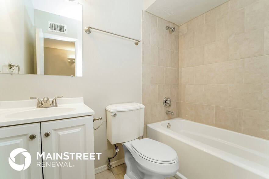 Building Photo - 8510 E Ruby Dr