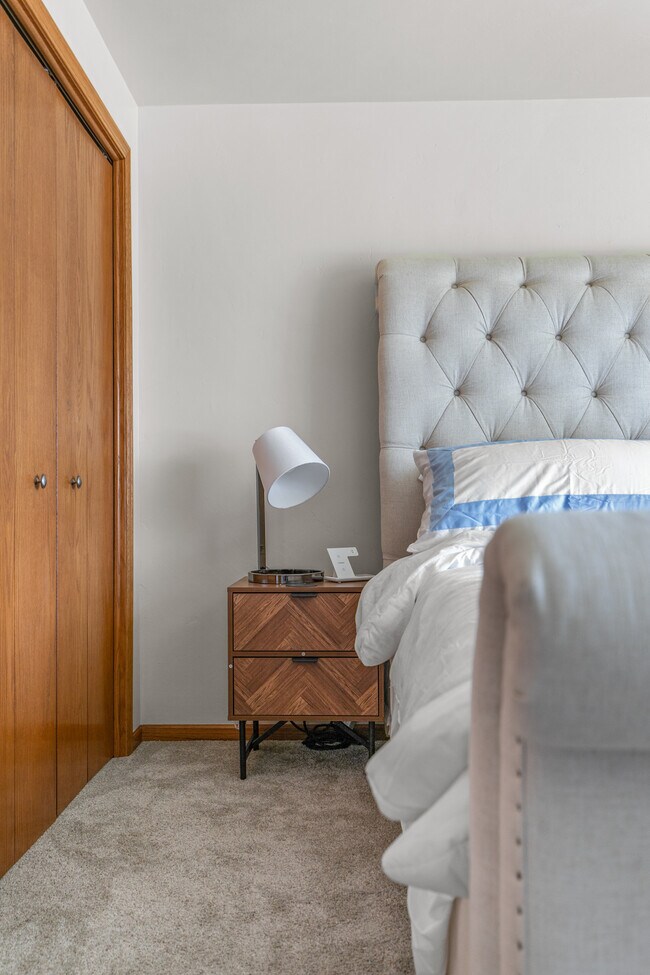 Building Photo - 1893 N Margaret St