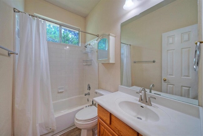 Building Photo - 3912 Coopers Hawk Cove