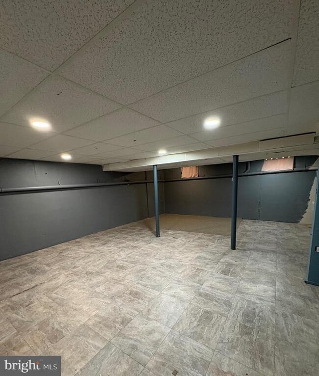 Building Photo - 106 Sunset Way