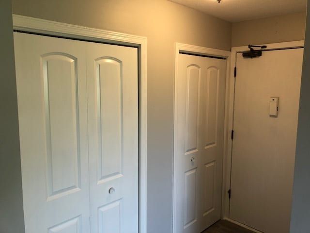 Large Entry Storage - 2446 Aldrich Ave S