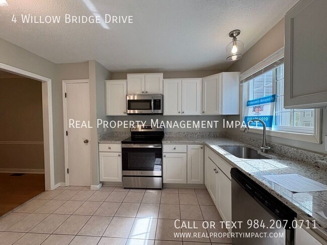 Building Photo - 4 Willow Bridge Dr