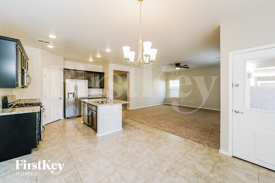 Building Photo - 12239 E Metz Dr