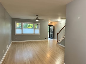 Building Photo - 758 2nd St