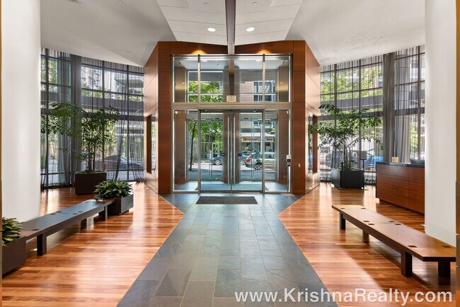 Building Photo - Luxury Downtown Living In The John Ross Building | 1 Bedroom | 1 Bathroom Condo | PDX's SW Water ...