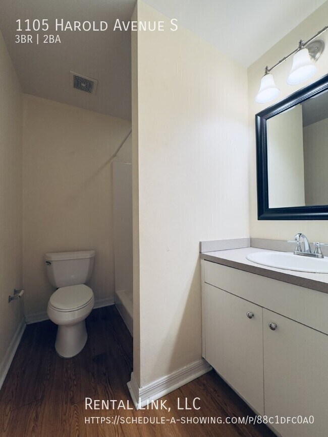 Building Photo - 1105 Harold Ave S