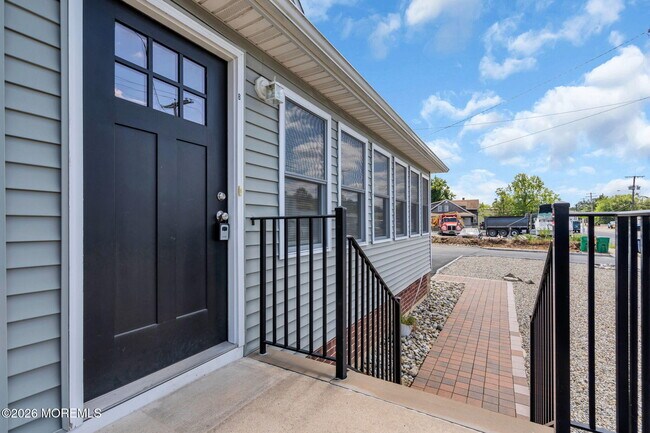 Building Photo - 48 Flint Rd