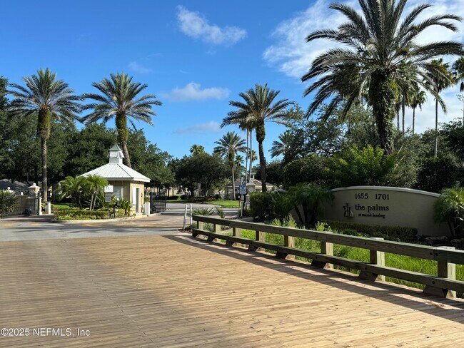 Building Photo - 1701 The Greens Way